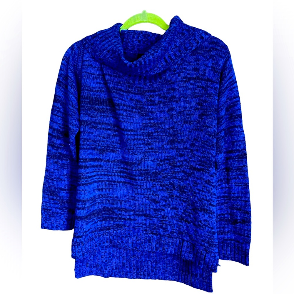 Joe Boxer Women’s Black and Blue Turtleneck Sweater Large